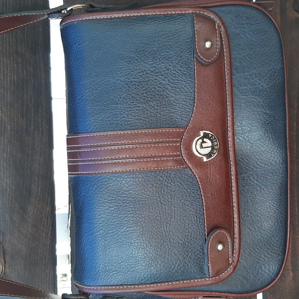 America leather purse